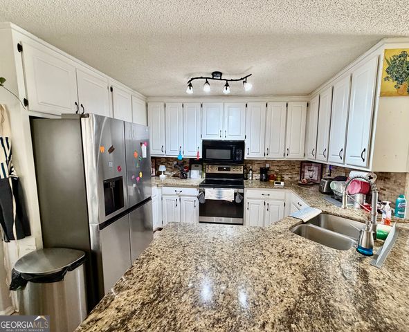 130 Lakefront Drive, Covington, GA 30016