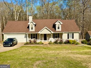 130 Lakefront Drive, Covington, GA 30016