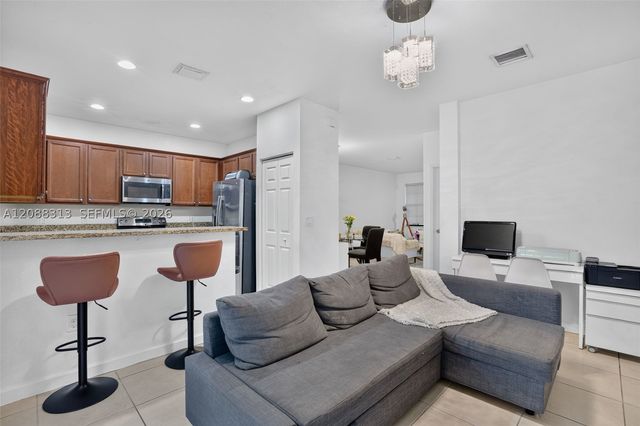 11249 NW 88th Ter, Doral, FL 33178