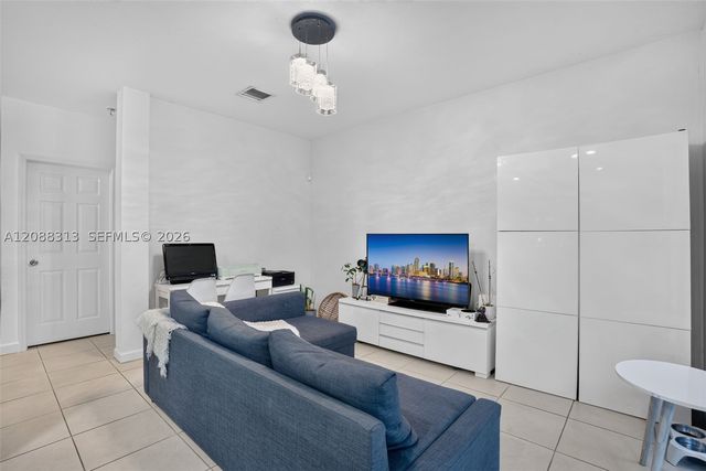 11249 NW 88th Ter, Doral, FL 33178