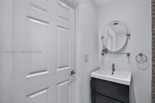 11249 NW 88th Ter, Doral, FL 33178