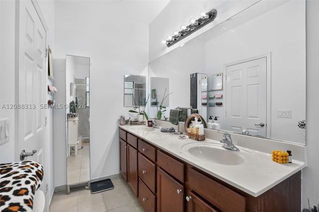 11249 NW 88th Ter, Doral, FL 33178