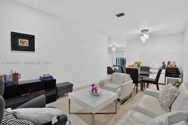 11249 NW 88th Ter, Doral, FL 33178