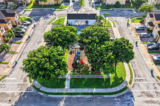 11249 NW 88th Ter, Doral, FL 33178