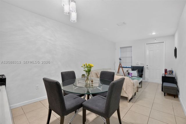 11249 NW 88th Ter, Doral, FL 33178