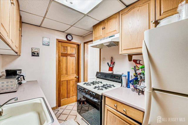 450 Crows Mill Road, Fords, NJ 08863