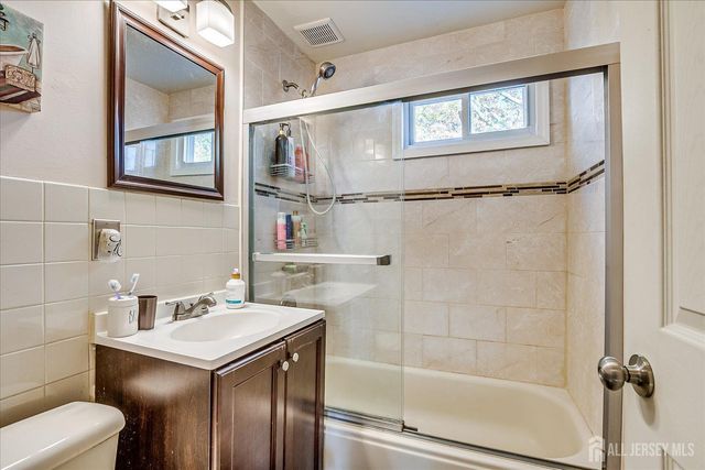 450 Crows Mill Road, Fords, NJ 08863