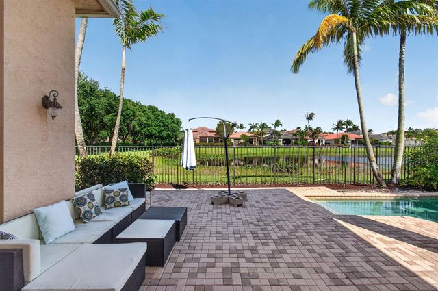 17728 Villa Club Way, Boca Raton, FL 33496