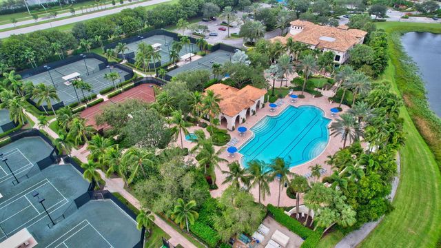 17728 Villa Club Way, Boca Raton, FL 33496