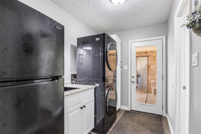 3503 Quail Circle, Sealy, TX 77474