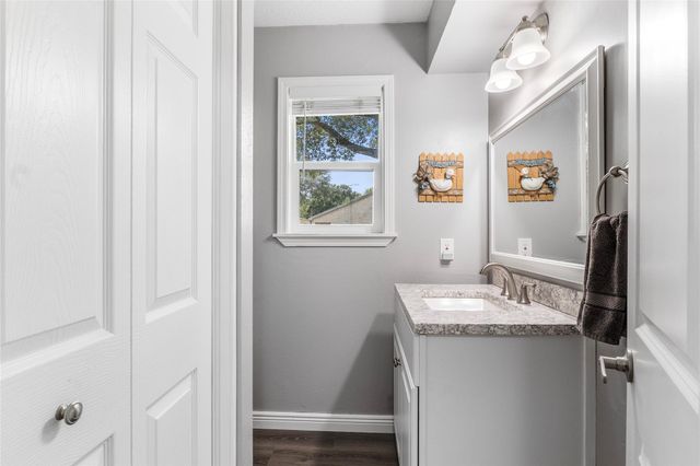 3503 Quail Circle, Sealy, TX 77474