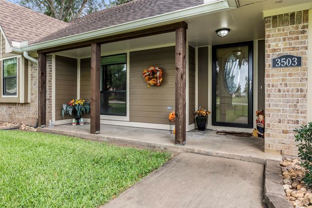3503 Quail Circle, Sealy, TX 77474