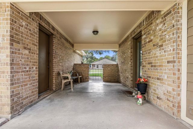 3503 Quail Circle, Sealy, TX 77474