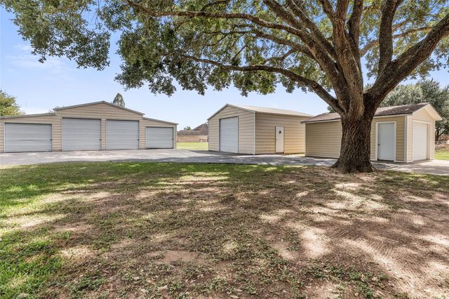 3503 Quail Circle, Sealy, TX 77474