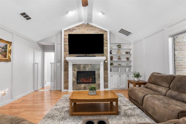3503 Quail Circle, Sealy, TX 77474
