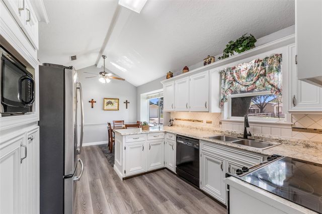3503 Quail Circle, Sealy, TX 77474