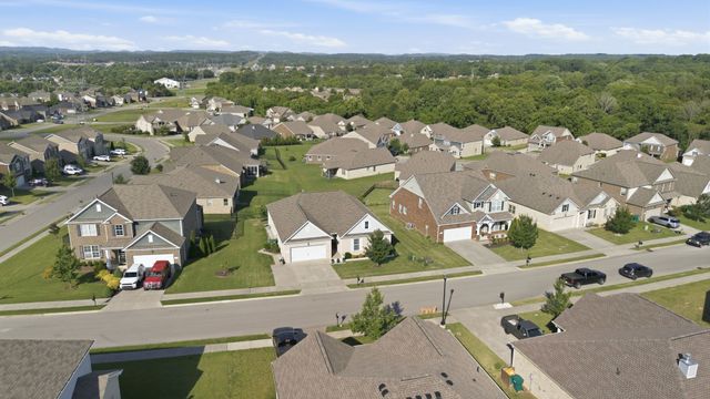 1303 Sylvan Park Dr, Spring Hill, TN 37174
