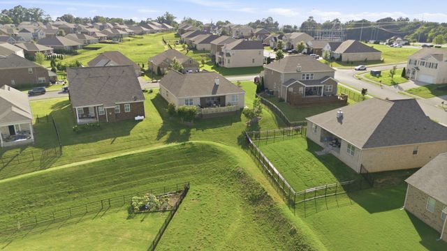1303 Sylvan Park Dr, Spring Hill, TN 37174