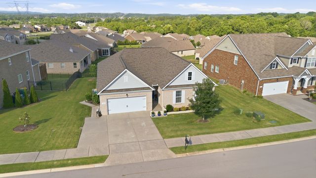 1303 Sylvan Park Dr, Spring Hill, TN 37174