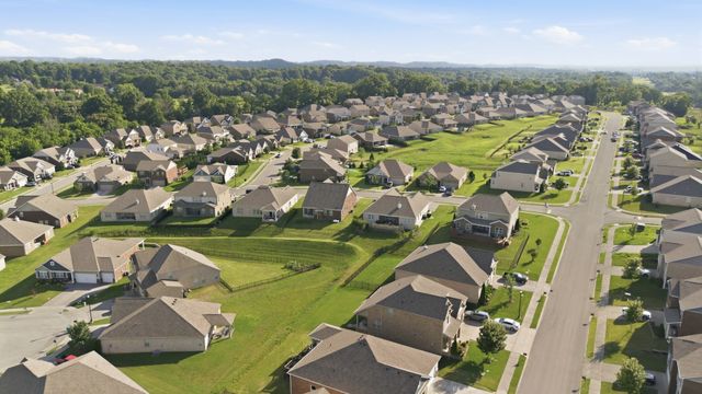1303 Sylvan Park Dr, Spring Hill, TN 37174