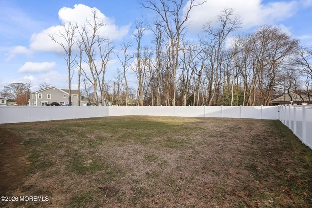 125 Grant Avenue, Eatontown, NJ 07724