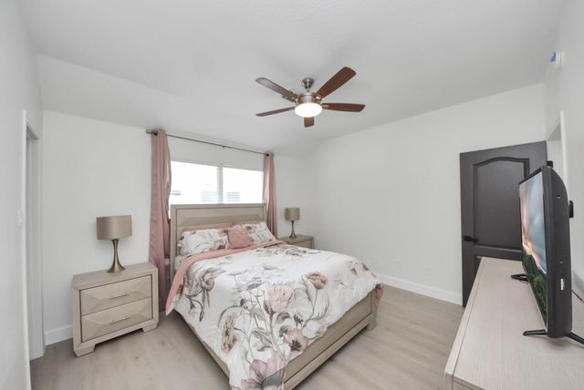 1810 Blue Water Bay Drive, Katy, TX 77494