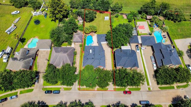1810 Blue Water Bay Drive, Katy, TX 77494