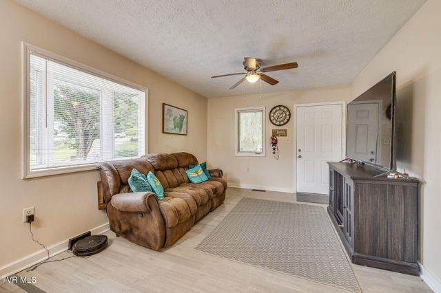 329 Westfield Drive, Kingsport, TN 37664