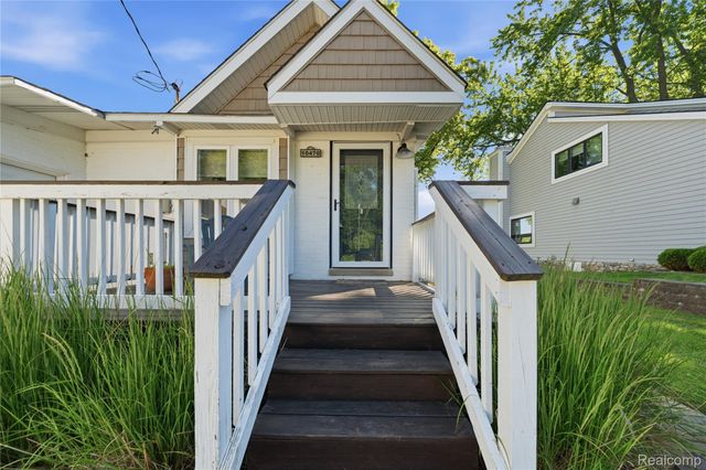 10470 King Road, Springfield Charter Township, MI 48350