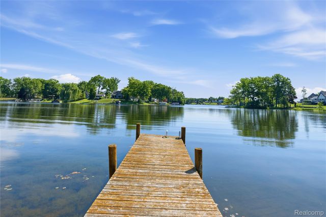 10470 King Road, Springfield Charter Township, MI 48350