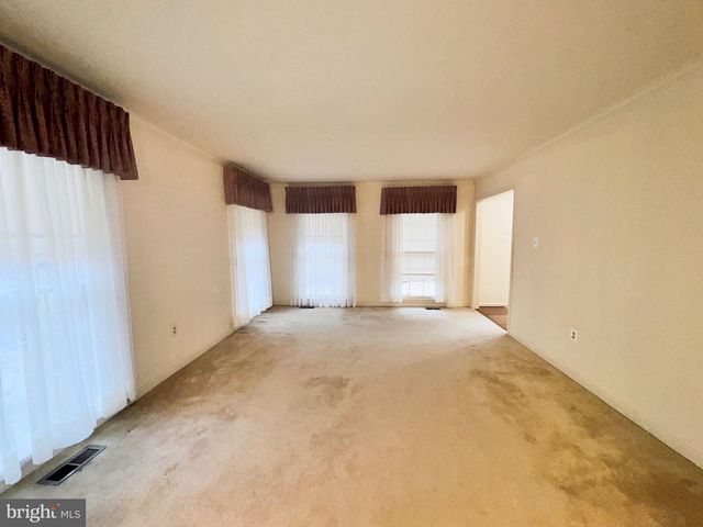 1605 HUTCHINSON LN, Silver Spring, MD 20906