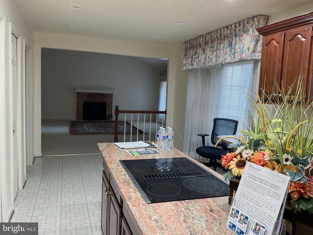 1605 HUTCHINSON LN, Silver Spring, MD 20906