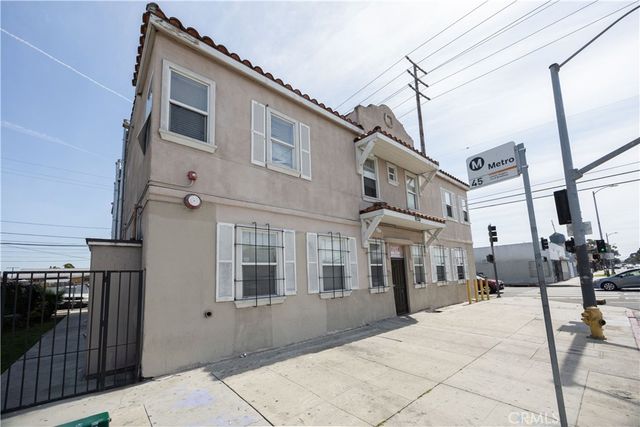 9124 S Broadway, Los Angeles, CA 90003
