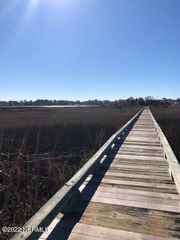 3979 Southpointe Drive SE, Southport, NC 28461