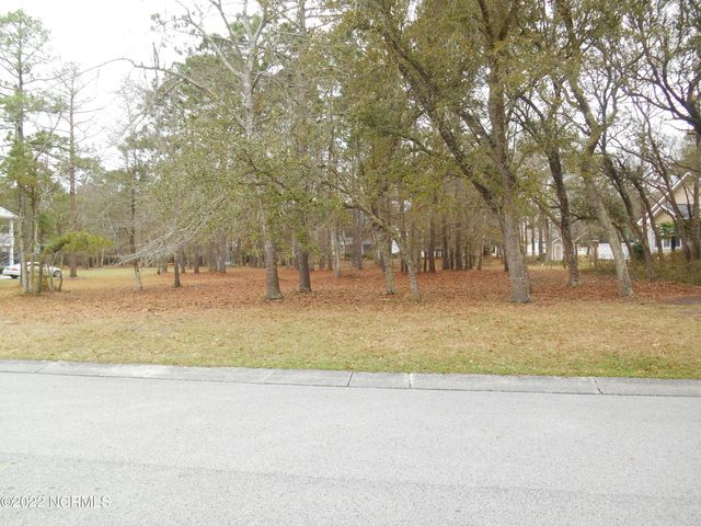 3979 Southpointe Drive SE, Southport, NC 28461