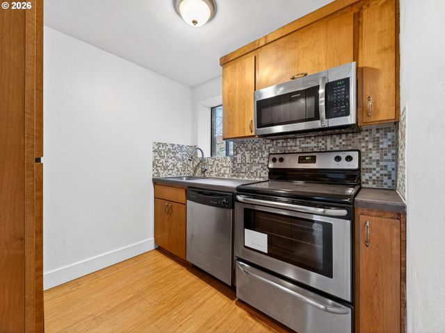 1829 Nw LOVEJOY St 312, Portland, OR 97209