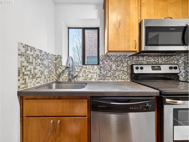 1829 Nw LOVEJOY St 312, Portland, OR 97209