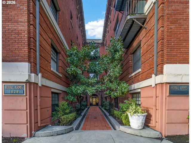 1829 Nw LOVEJOY St 312, Portland, OR 97209