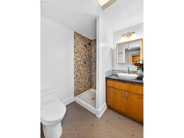 1829 Nw LOVEJOY St 312, Portland, OR 97209