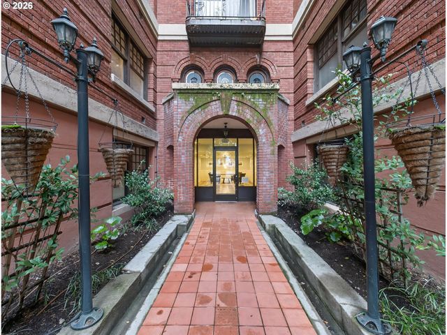 1829 Nw LOVEJOY St 312, Portland, OR 97209