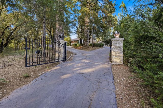 19623 Casa Loma, Grass Valley, CA 95945