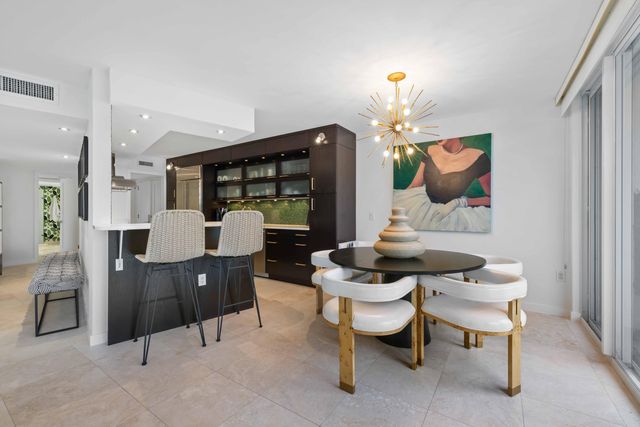 130 Sunrise Avenue 201, Palm Beach, FL 33480