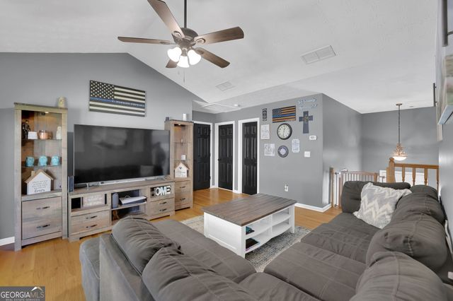 2932 Lake Hollow Road, Gainesville, GA 30501