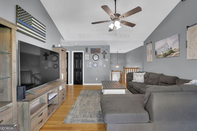 2932 Lake Hollow Road, Gainesville, GA 30501