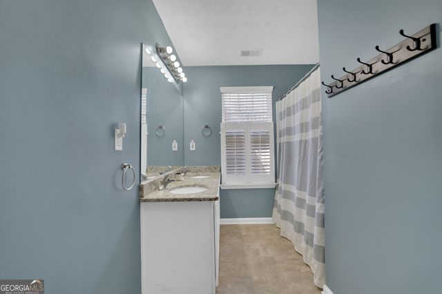 2932 Lake Hollow Road, Gainesville, GA 30501