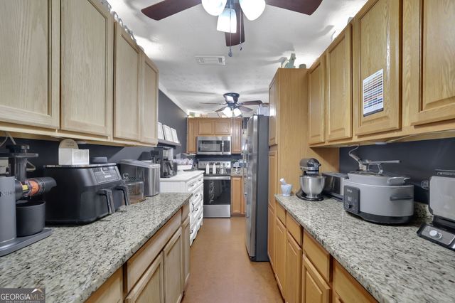 2932 Lake Hollow Road, Gainesville, GA 30501