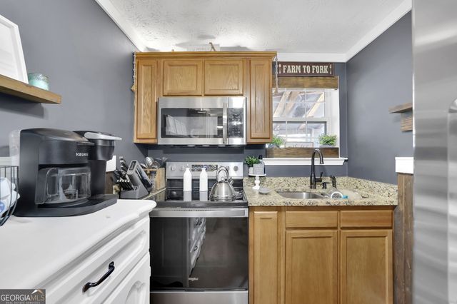 2932 Lake Hollow Road, Gainesville, GA 30501