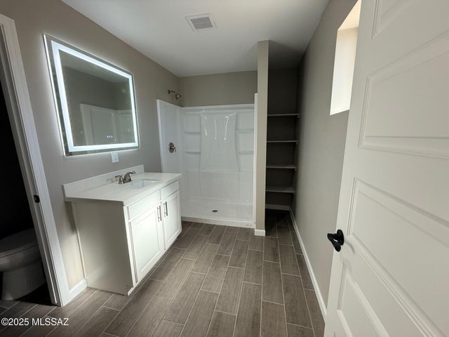 3105 W Green Park Drive, Benson, AZ 85602