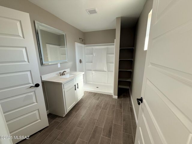3105 W Green Park Drive, Benson, AZ 85602