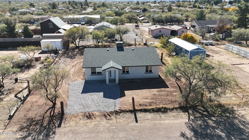 3105 W Green Park Drive, Benson, AZ 85602
